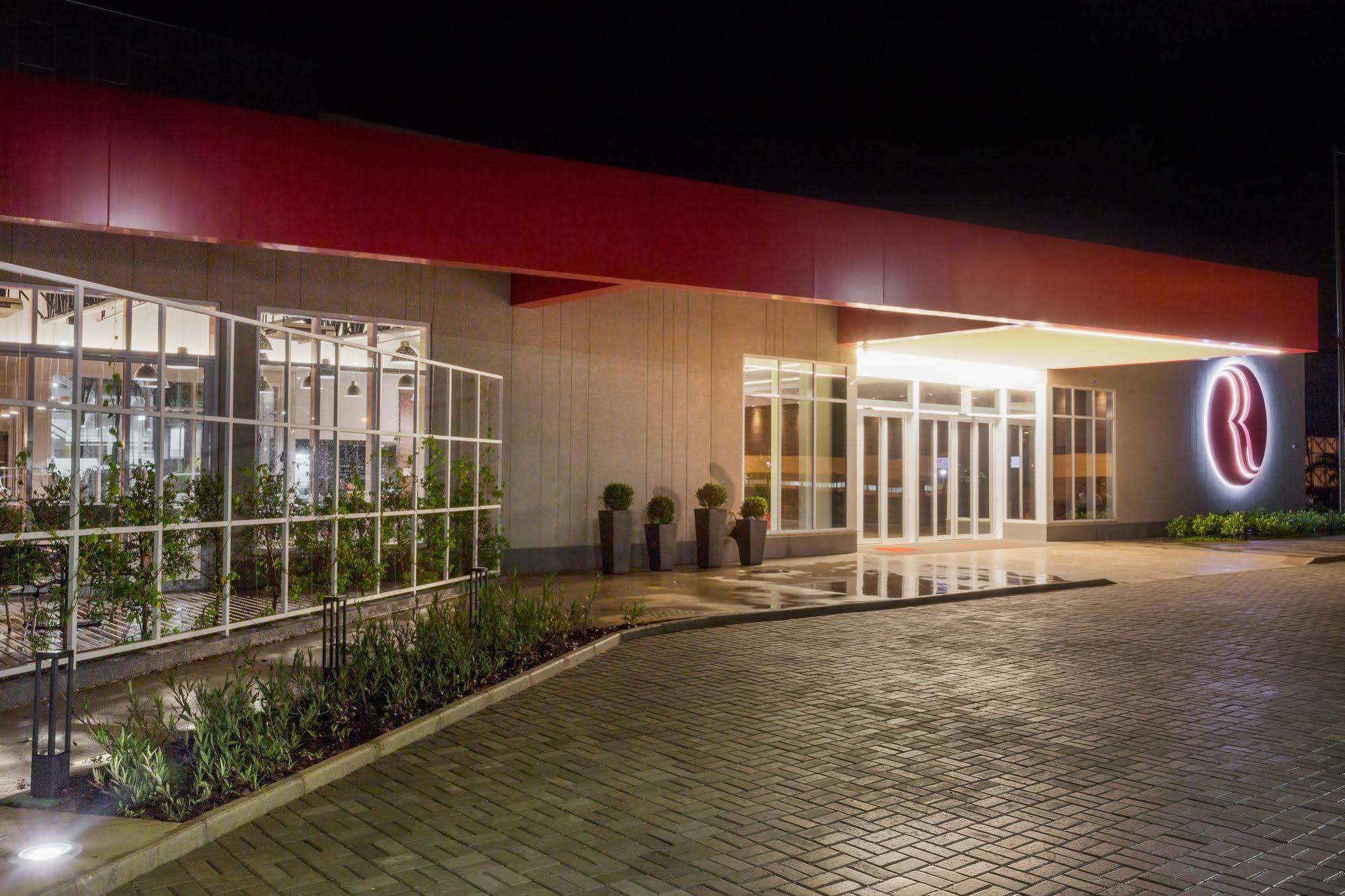 Ramada Campinas Viracopos Hotel Buitenkant foto