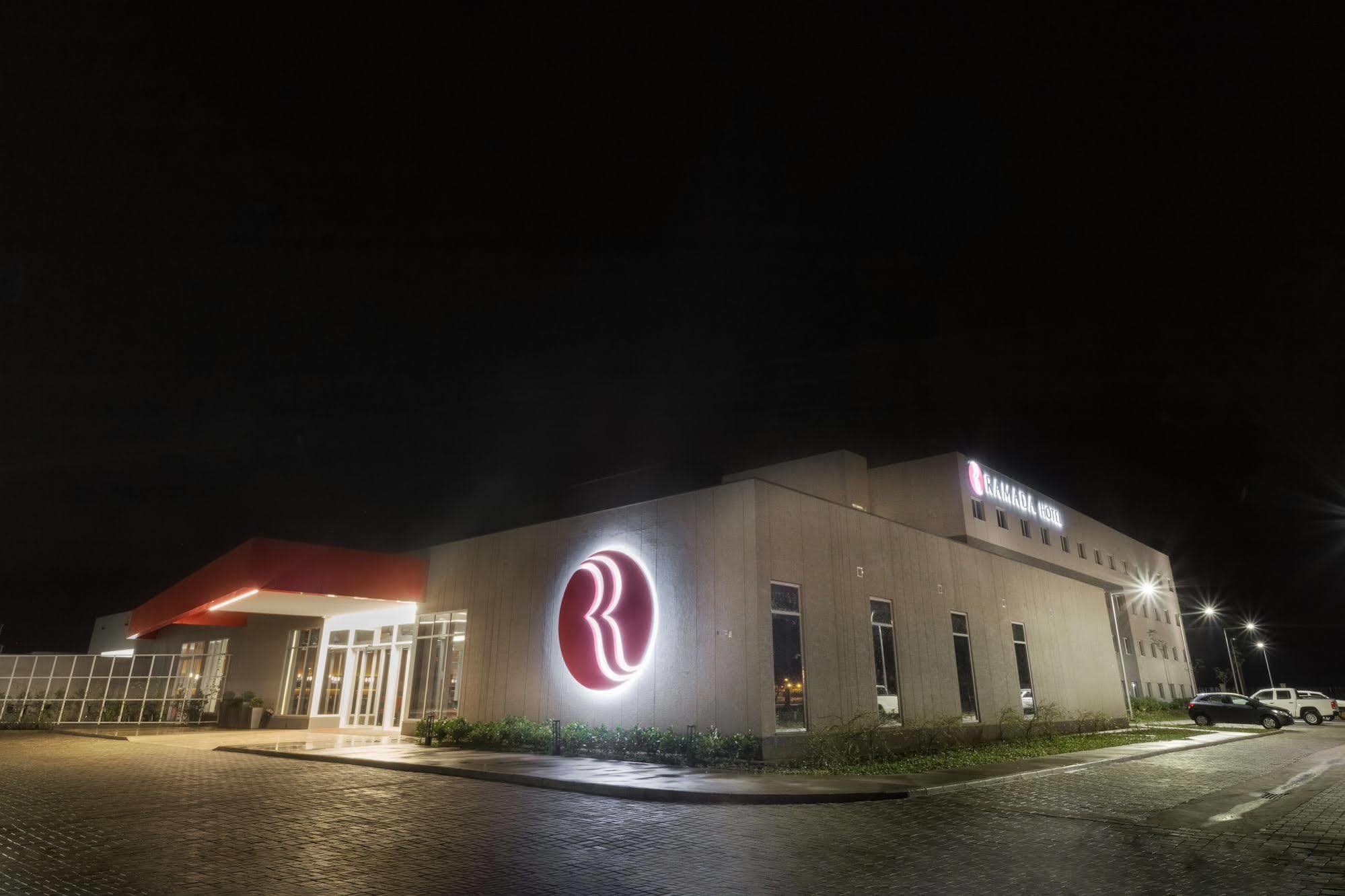 Ramada Campinas Viracopos Hotel Buitenkant foto
