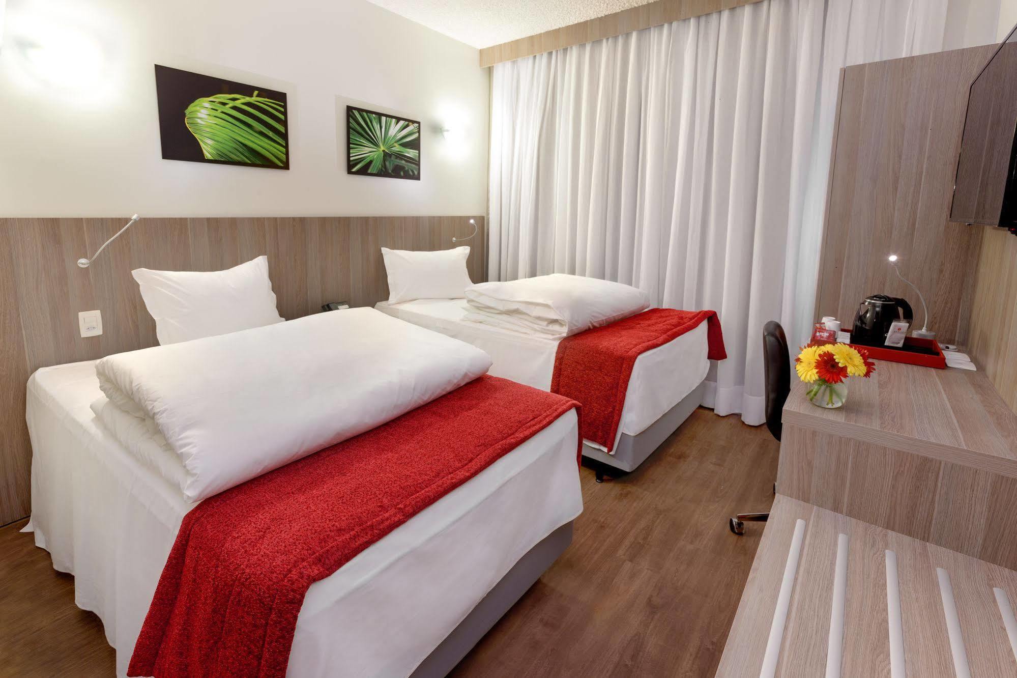 Ramada Campinas Viracopos Hotel Buitenkant foto