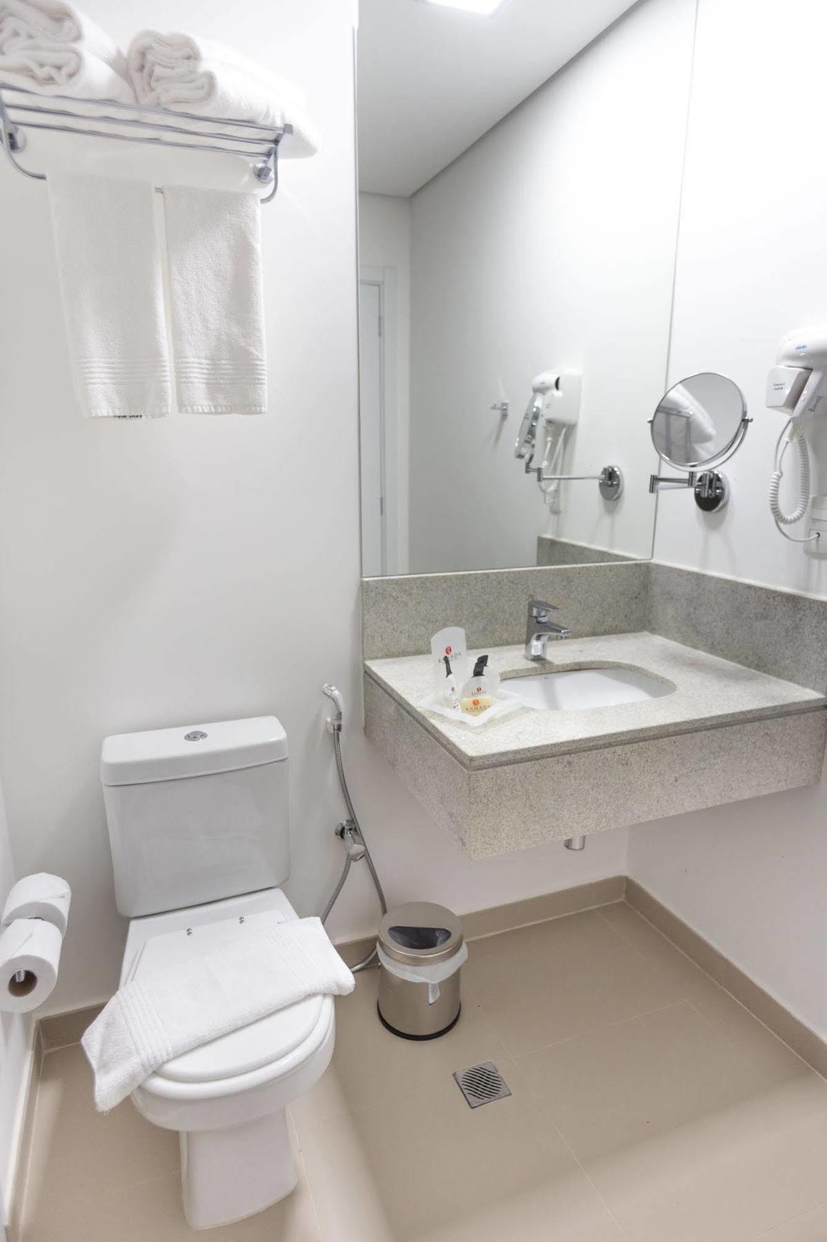 Ramada Campinas Viracopos Hotel Buitenkant foto