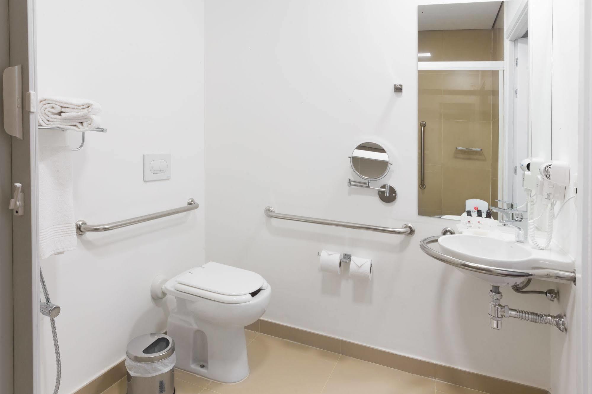Ramada Campinas Viracopos Hotel Buitenkant foto